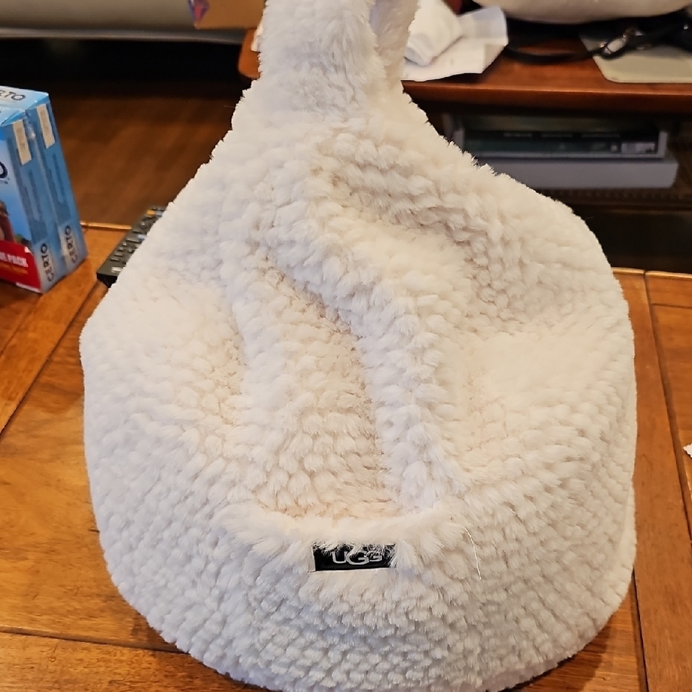 Cozy UGG White Sherpa Pillow With Pocket